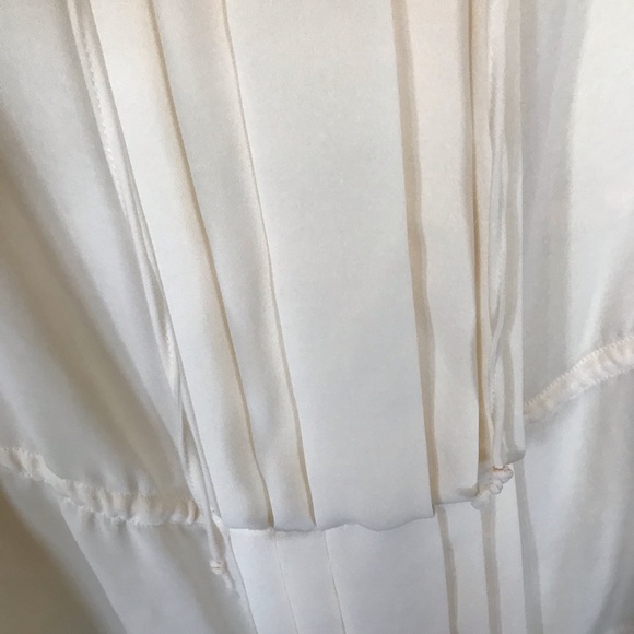 New York & Company. - Picture 2 of 6